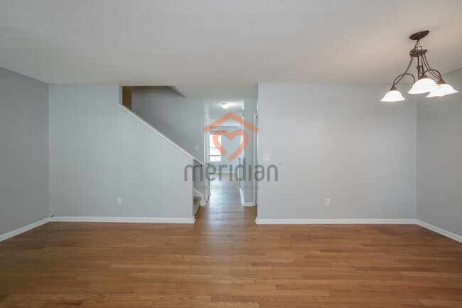 Building Photo - 3 Bedroom, 2.5 Bath - Ladson Area