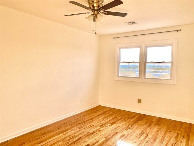 Building Photo - 517 Liberty Ave