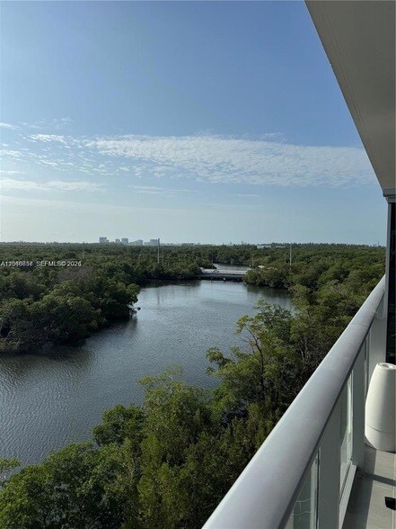 Building Photo - 16385 Biscayne Blvd