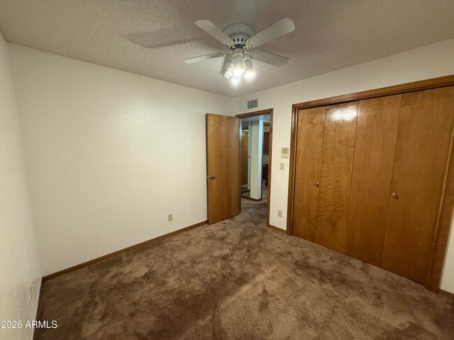 Building Photo - 1753 E Gable Ave