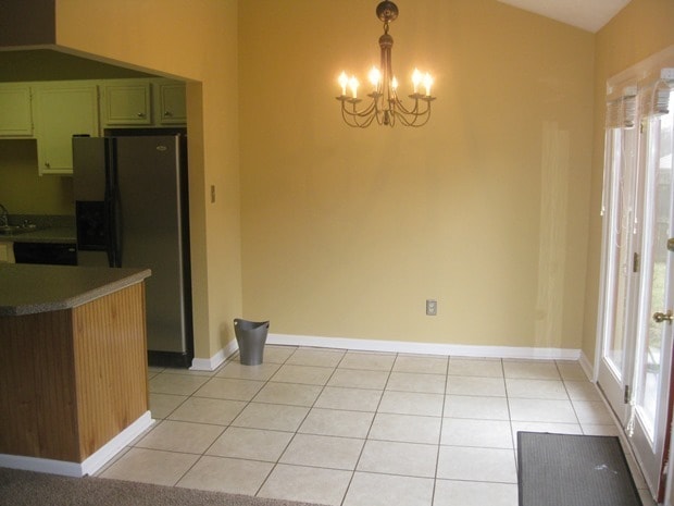 Building Photo - 3 BR Ranch.  Privacy Fenced Backyard.   20260604