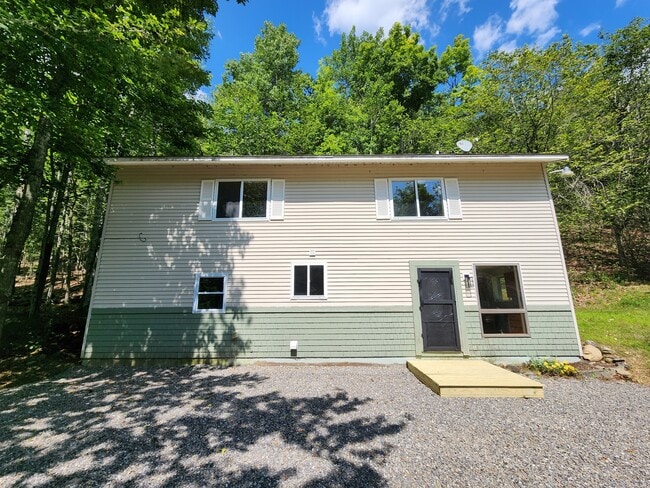 Building Photo - 116 Pine Trail