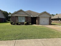 Building Photo - 246 Fields Pond Dr