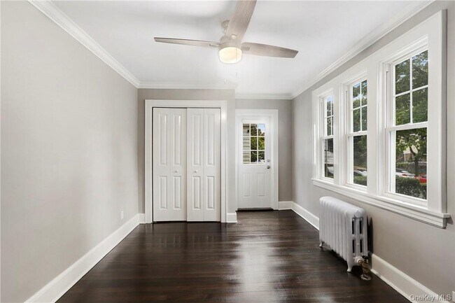 Building Photo - 48 Rossmore Ave