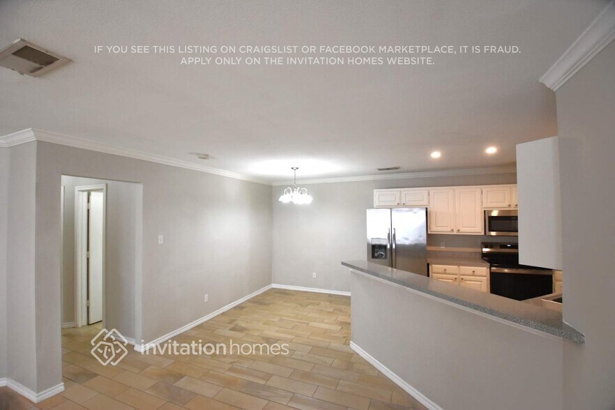 Building Photo - 3909 Honey