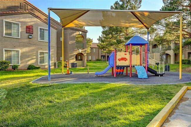 Building Photo - 2121 Blue Breeze Dr