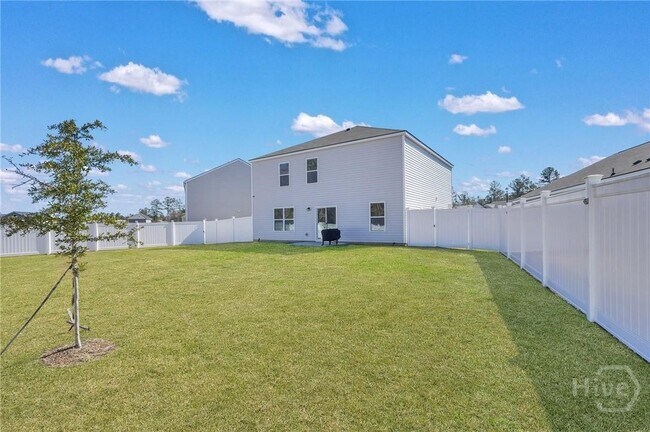 Building Photo - 27 Spicebush Cir