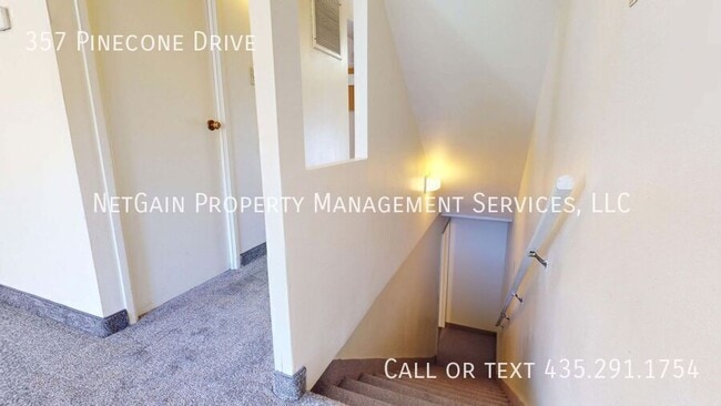 Building Photo - 357 Pinecone Dr