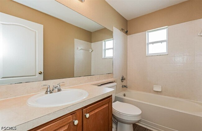 Building Photo - 140 SW 29th St