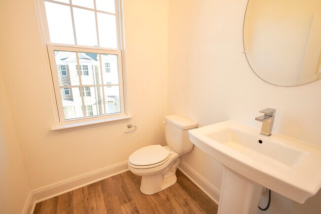 Building Photo - 13868 Randolph Pond Ln