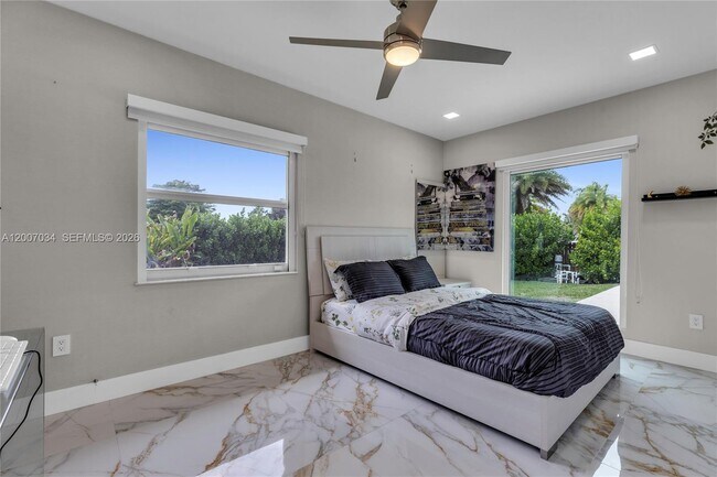 Building Photo - 13540 SW 98th Ct