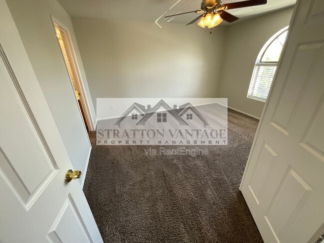 Building Photo - 12450 W Redfield Rd