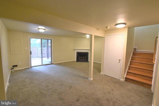 Building Photo - 6605 Briarleigh Way
