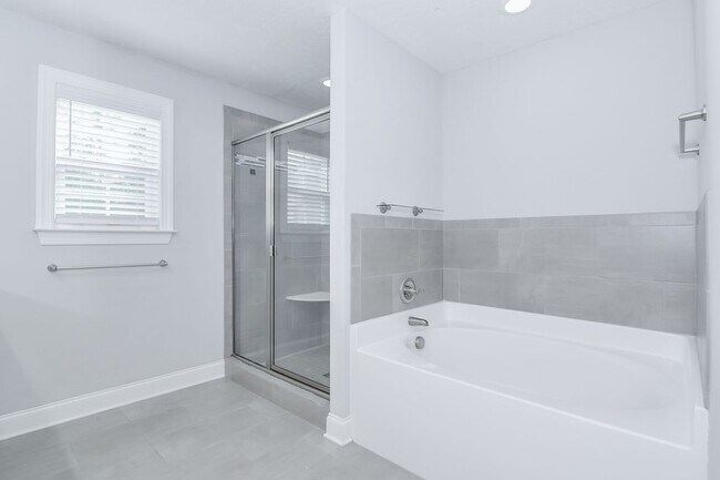 Building Photo - Beauty in Riverwood on Corner Lot!
