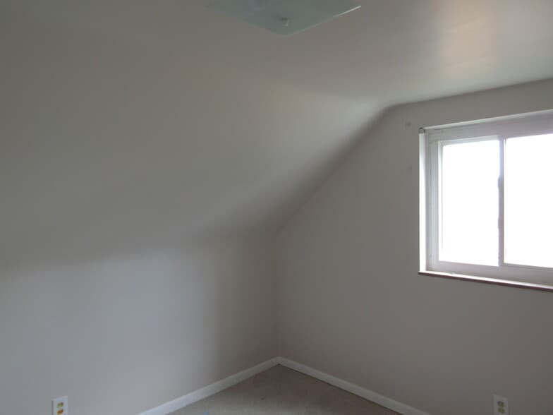 Building Photo - 3492 Moonridge Dr