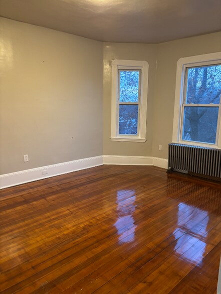 Building Photo - 41 Greenock St