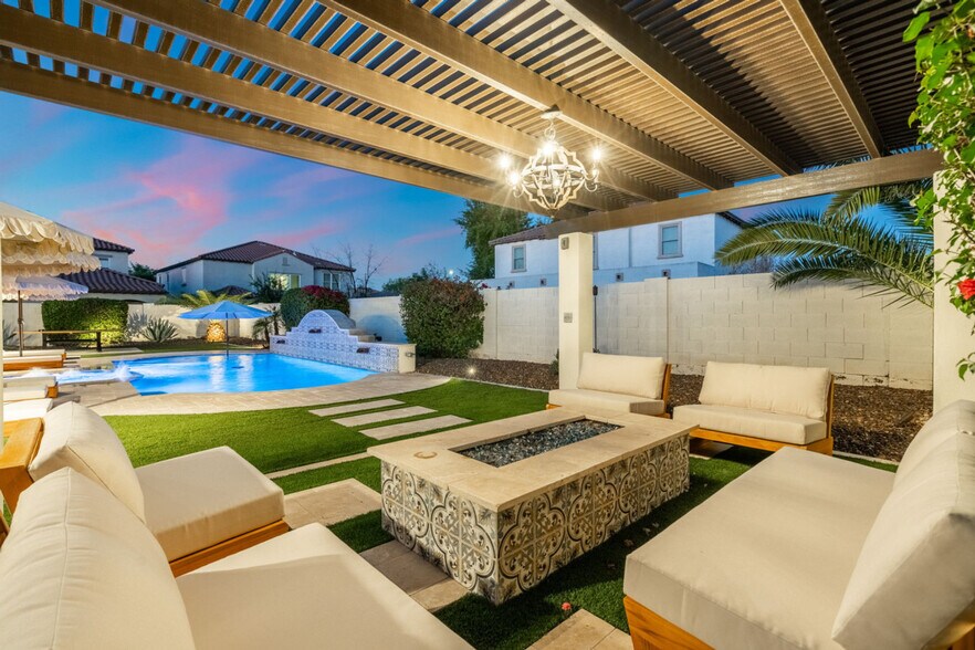 Building Photo - 3083 S Cottonwood Ct