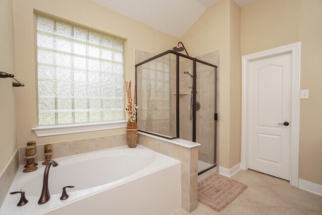 Building Photo - 6115 Sawland Dr