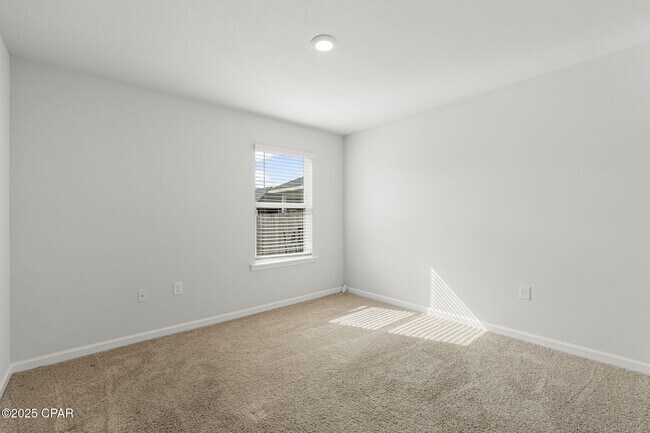 Building Photo - 5832 Viking