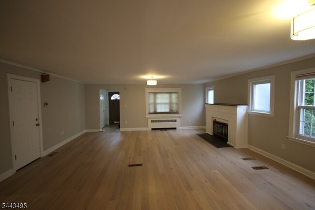 Building Photo - 22 Sunset Dr