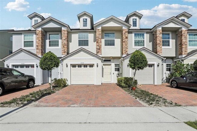 Primary Photo - 3226 Crown Jewel Ct