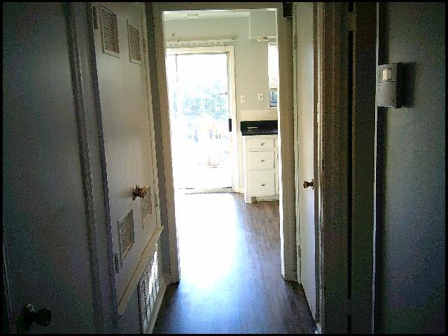 Building Photo - 1805 Sanford Dr