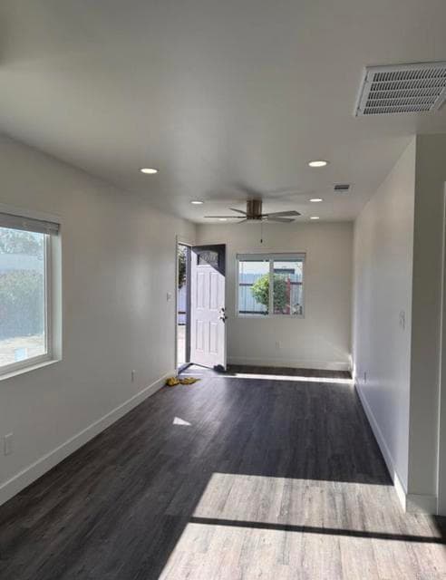 Building Photo - 1196 Del Mar Ave