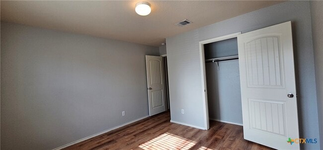 Building Photo - 1024 Sandwell Ct