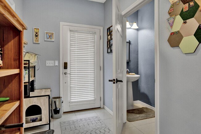Building Photo - 7036 Beauhaven Ct