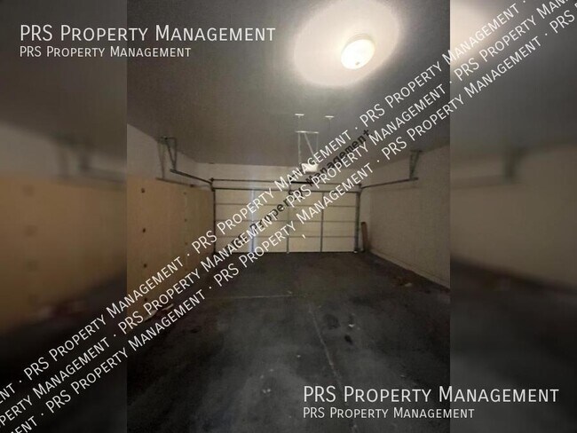 Building Photo - 4135 E Bellerive Dr