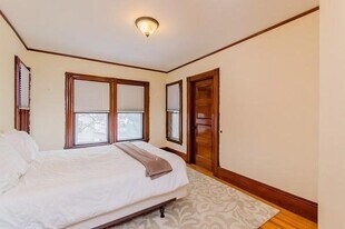 Building Photo - 1068 South St