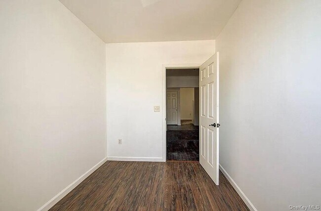 Building Photo - 72-52 Metropolitan Ave