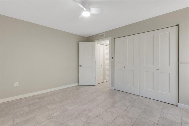 Building Photo - 2319 Beneva Terrace