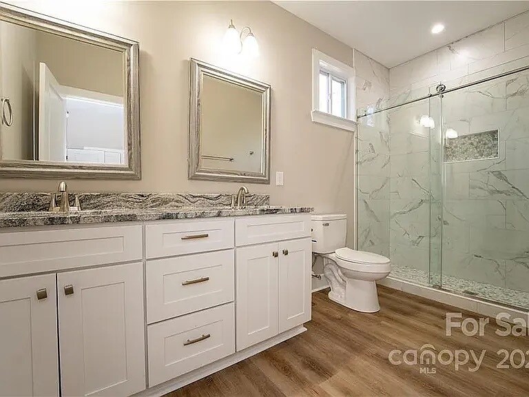 Building Photo - 301 S Cloudman St