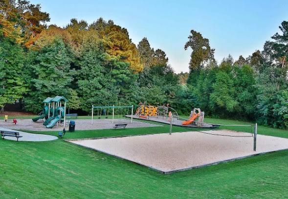 Building Photo - 164 Greenview Dr