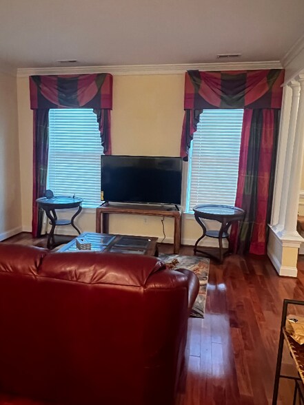 Building Photo - 4203 New Town Ave