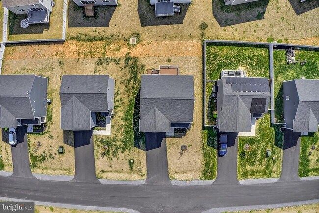 Building Photo - 3210 White Tail Dr
