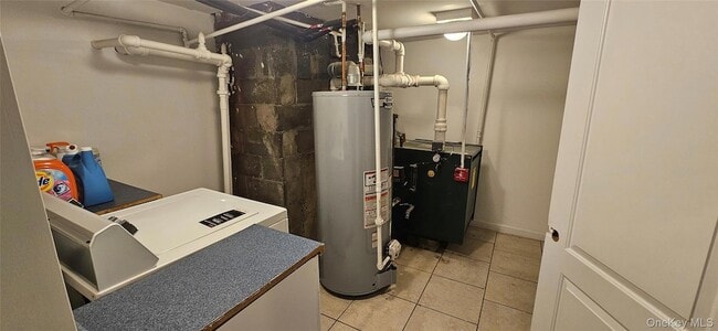 Building Photo - 218 W Chester St