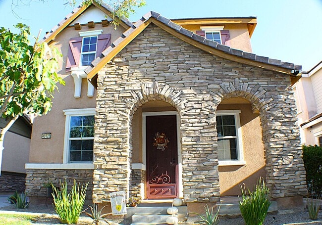 Building Photo - Stunning Temecula Home with Full Solar and...