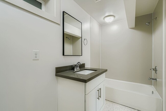 Building Photo - 2800 E Yesler Wy