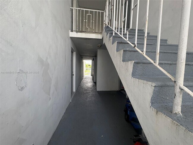 Building Photo - 8045 NE 1st Ave