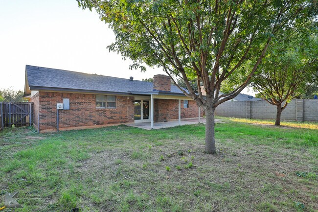 Building Photo - 4350 Bluebonnet Ct