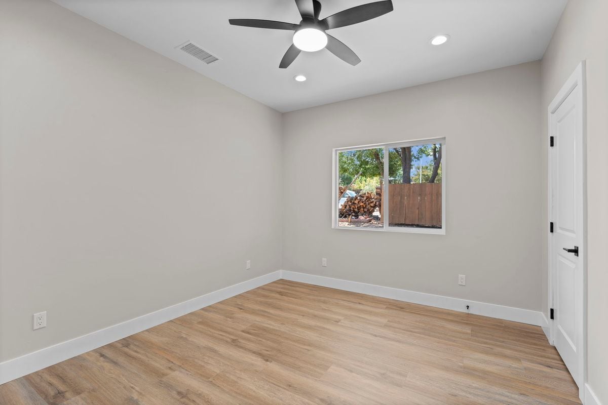 Building Photo - 23627 Calistoga Pl