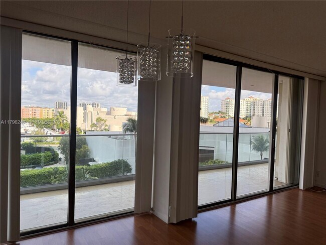 Building Photo - 19707 Turnberry Way