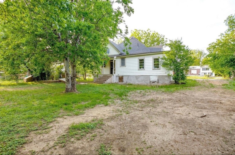 Building Photo - 715 SW 10th St