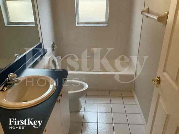 Building Photo - 26324 Stillwater Cir