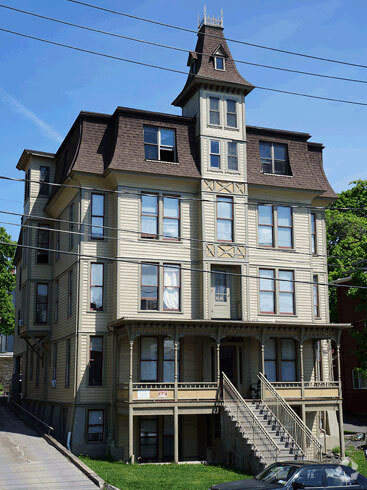 Building Photo - 209 College Ave