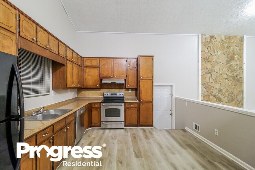 Building Photo - 6875 Fielder Ct