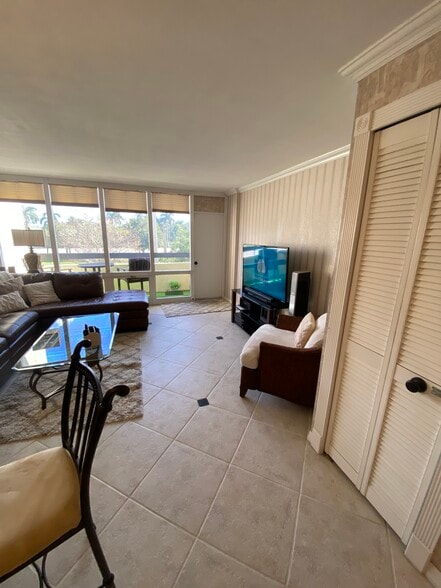 Building Photo - 1401 S Federal Hwy