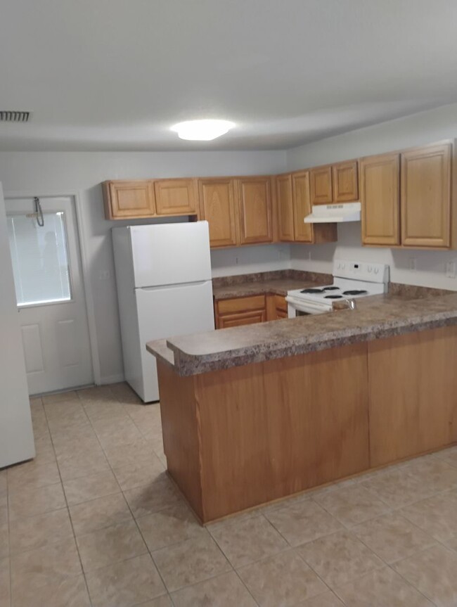 Building Photo - Ocala Duplex